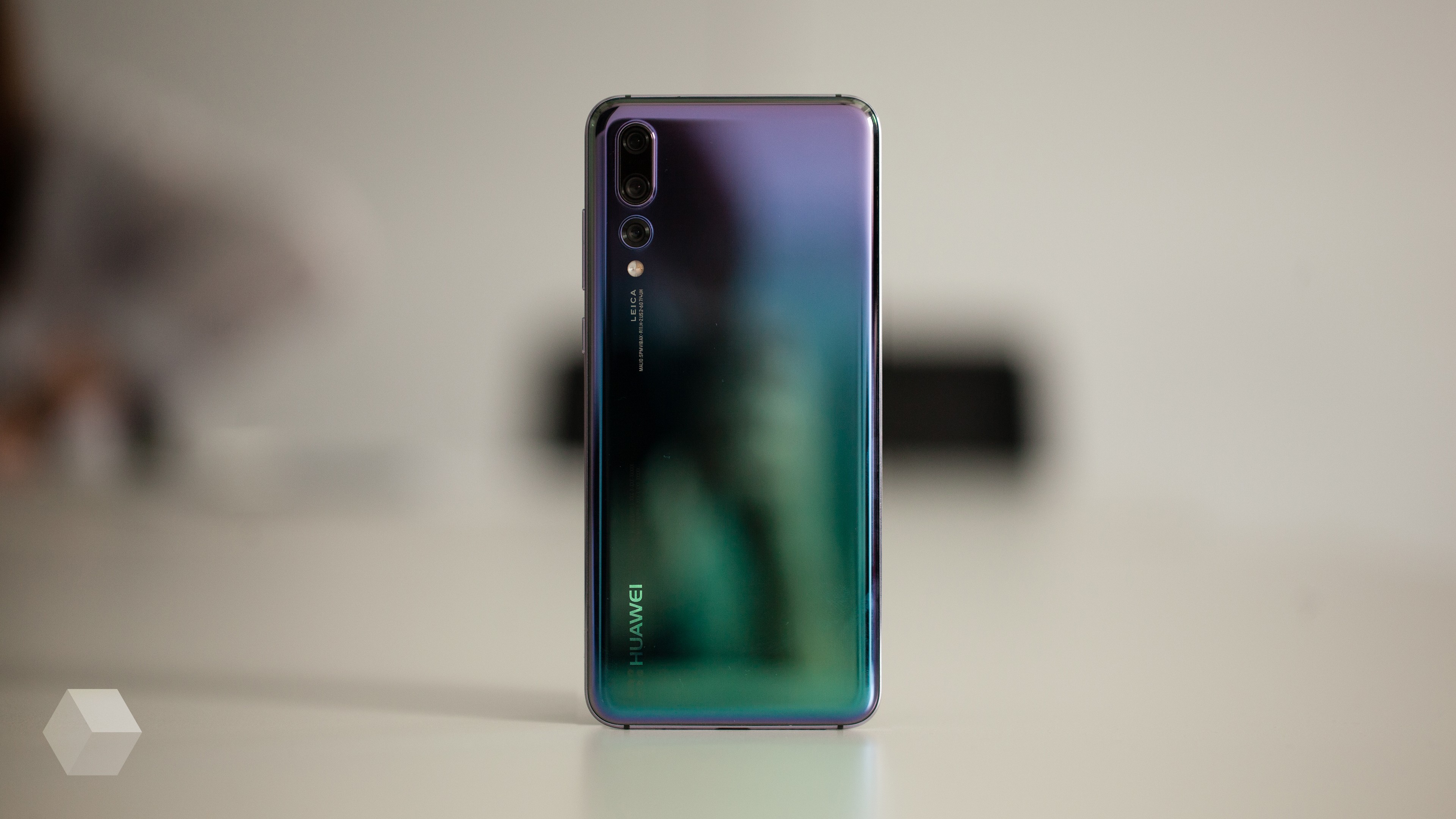 Первый взгляд на Huawei P20 Pro — смартфон с тройной камерой - Rozetked.me