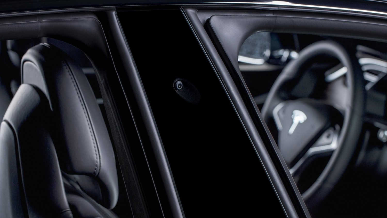 Инсайдер: владельцы Tesla смогут транслировать видео с камер автомобиля на смартфон