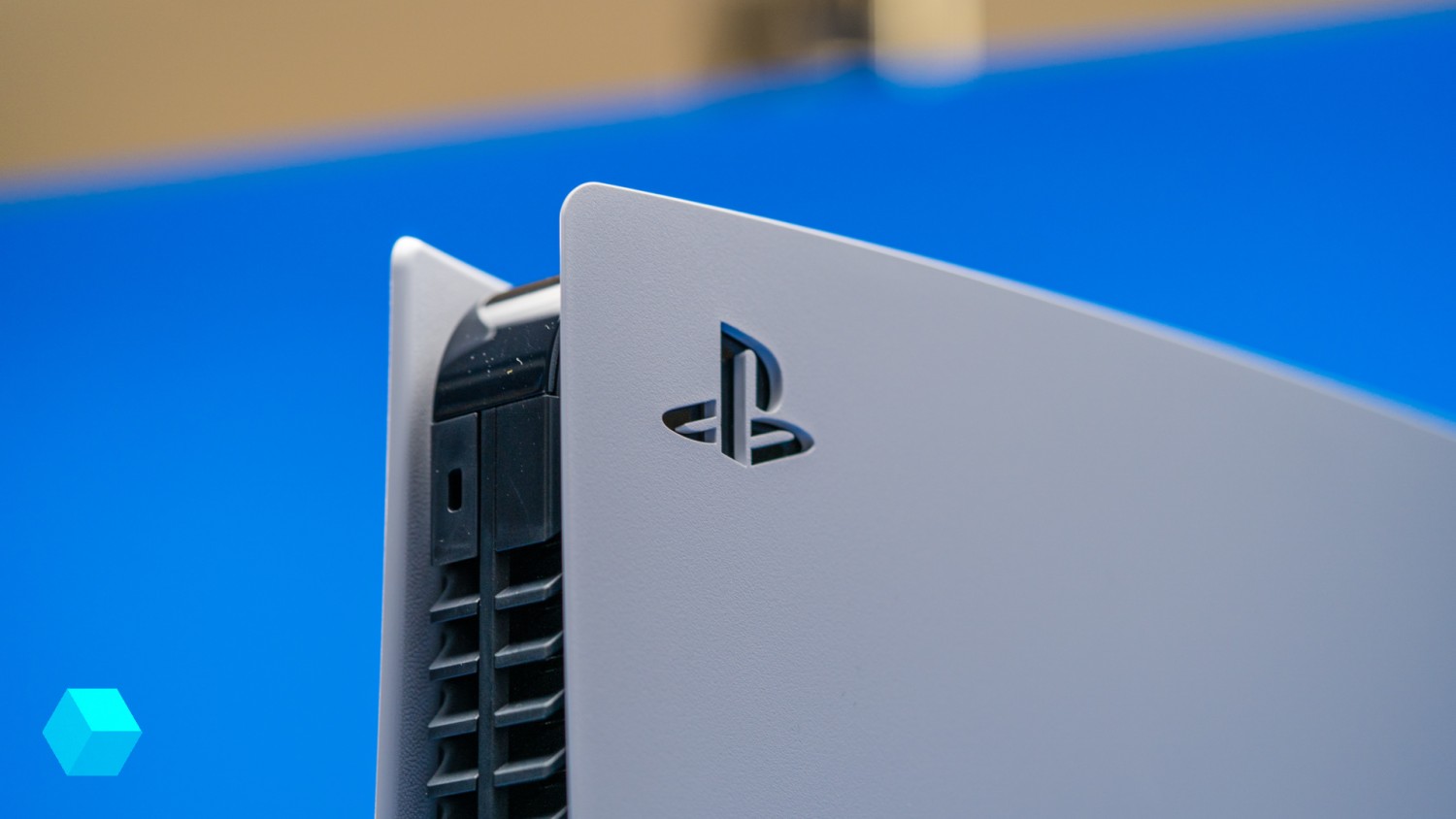 Sony пообещала отгрузить больше PlayStation 5 розничным продавцам к концу года