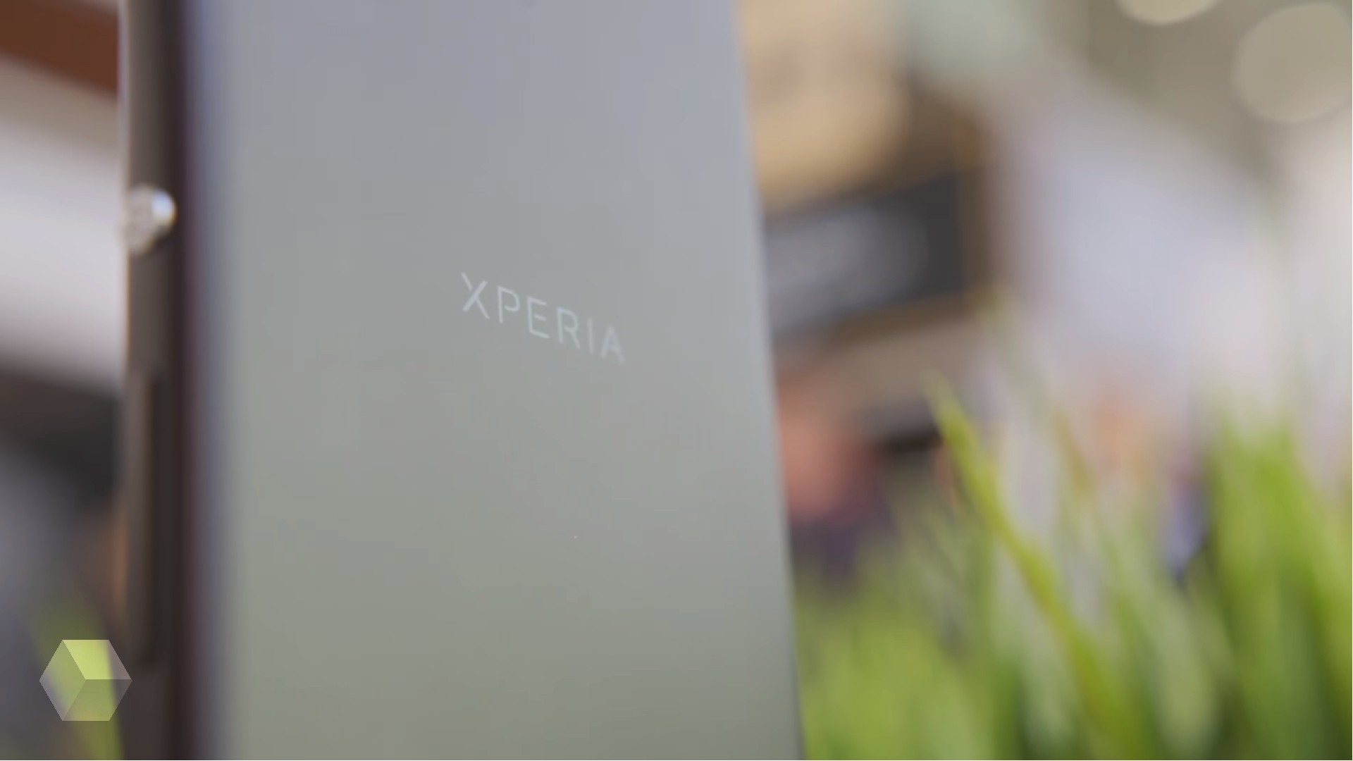 Рендеры Sony Xperia XA3 со сканером отпечатков пальцев на боковой грани