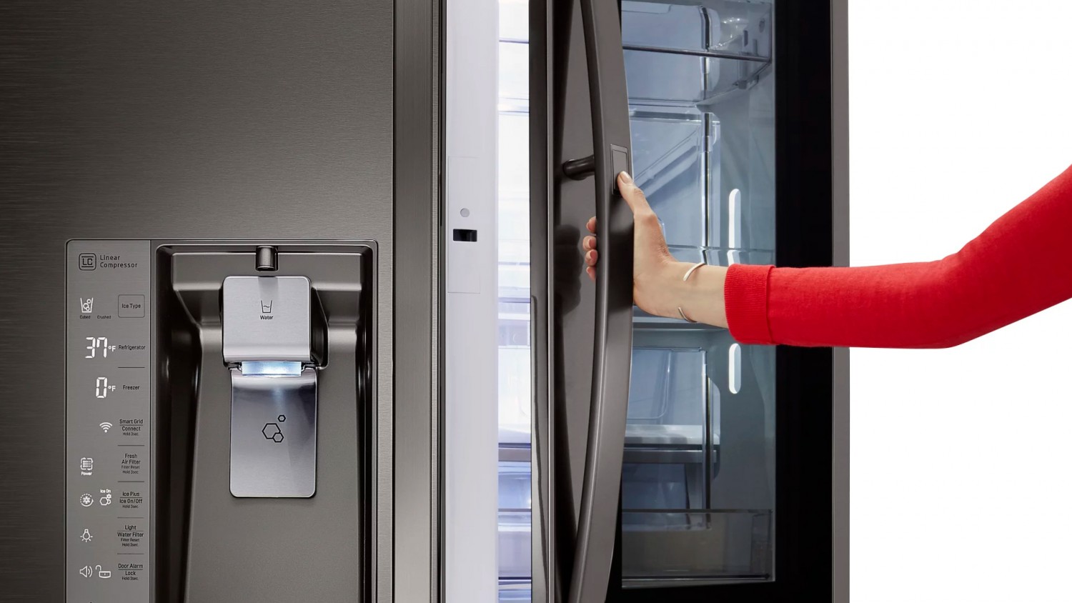 LG запустили производство инновационных InstaView-холодильников