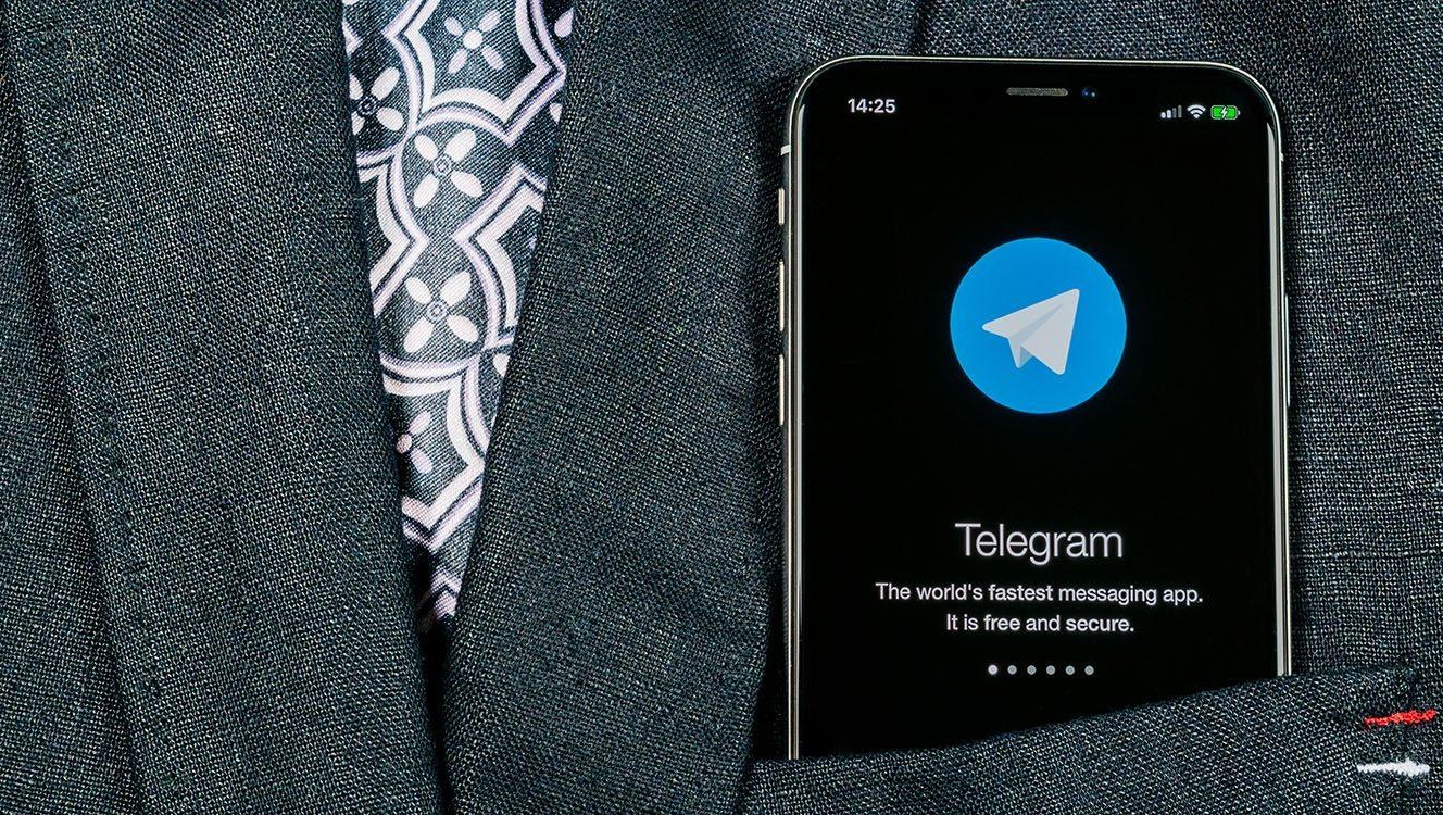 У «Сбербанка» и ВТБ появились каналы в Telegram