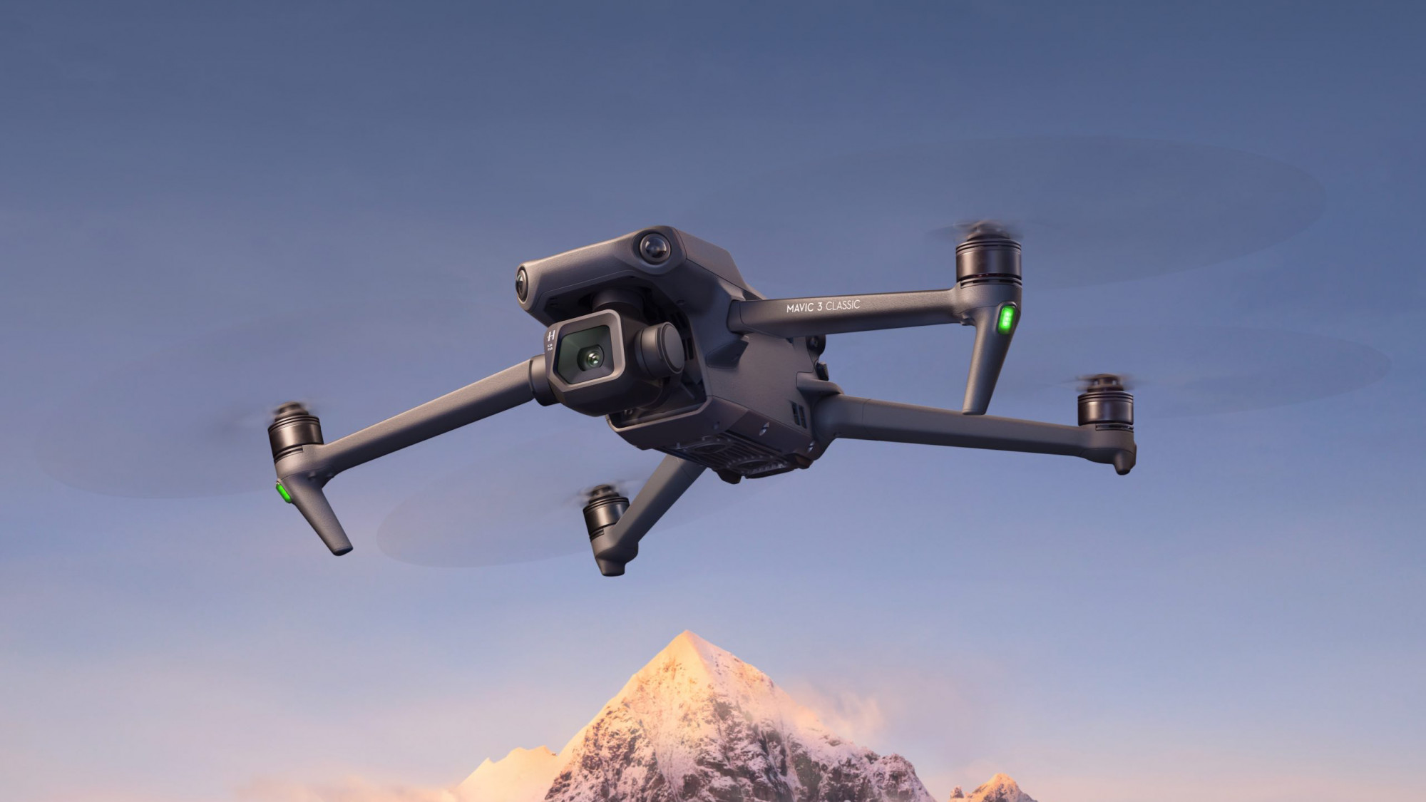 DJI представила Mavic 3 Classic — доступную версию дрона с одной камерой