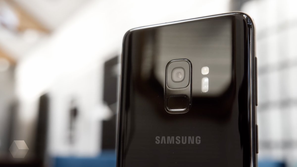 Samsung готовит свой первый смартфон на Android Go