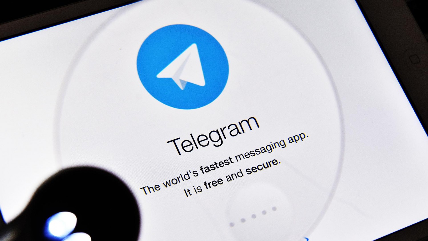 На Google подали в суд с требованием удалить Telegram из Google Play