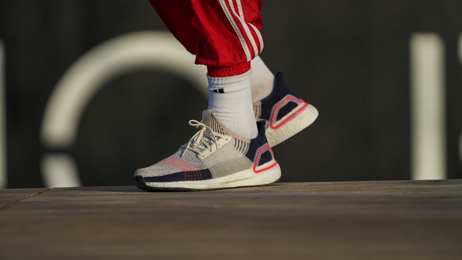 Adidas интегрирует основные модели кроссовок в приложение для примерки Wanna Kicks