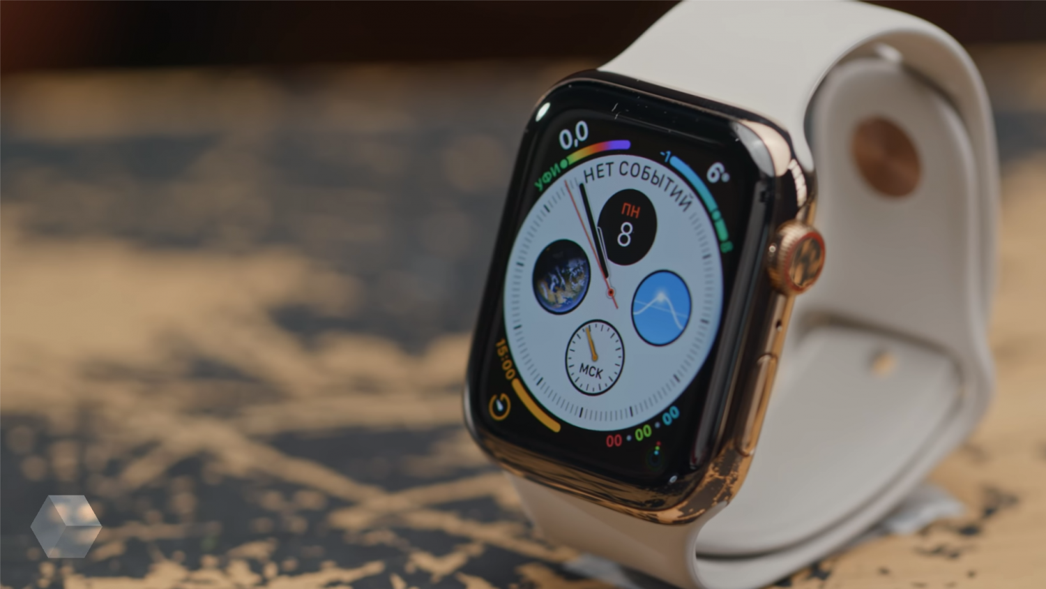 Galaxy watch esim. Титановые Эппл вотч 5. Apple watch 5 Titanium. Apple watch Edition Titanium. Apple watch Series 5 Titanium Edition.