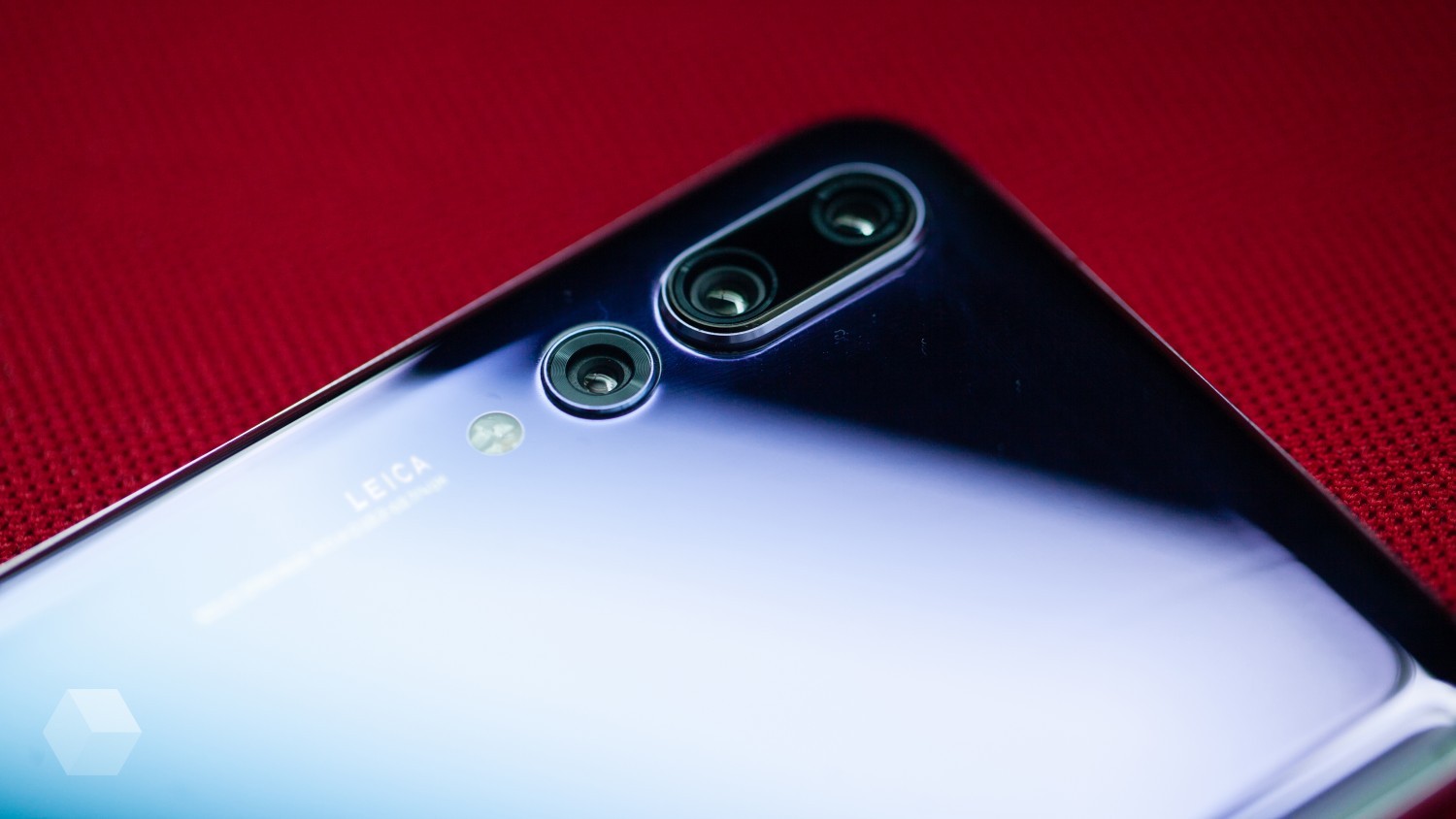 Huawei отказалась от кастомных прошивок для своих устройств