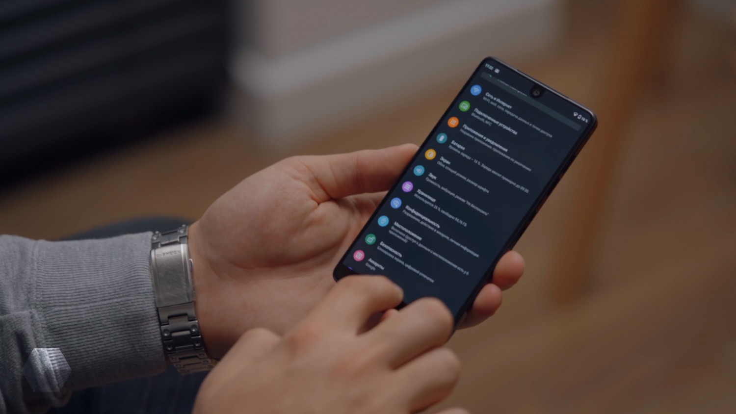 Essential Phone будет работать с Android 11 DP несмотря на закрытие компании