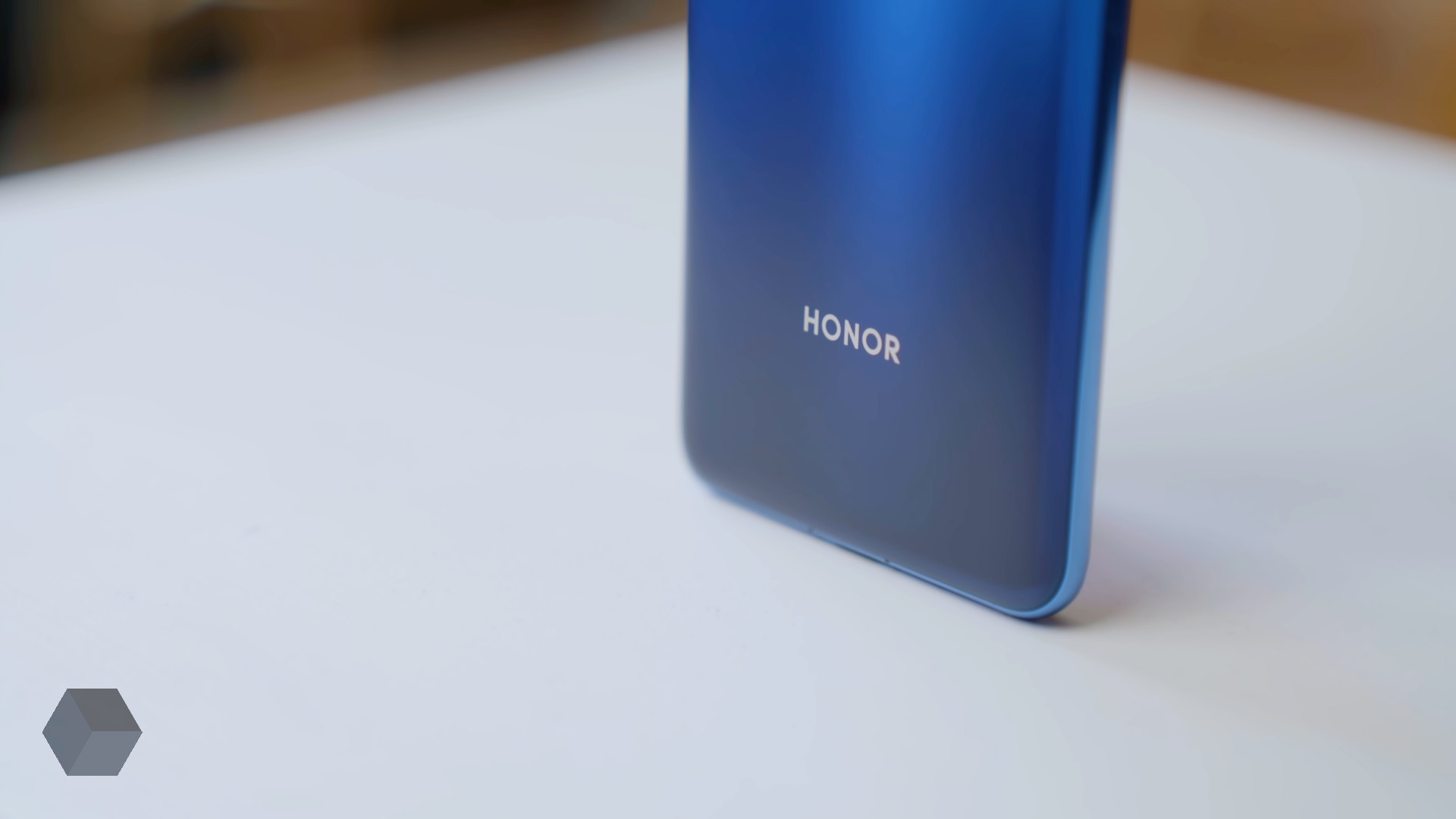 Продажа хонор в россии. Honor производитель смартфонов. Смартфон Honor. Honor.