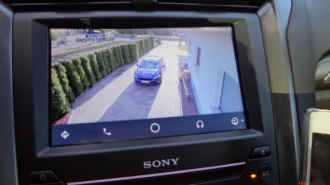 На Android Auto можно смотреть изображение с камер видеонаблюдения