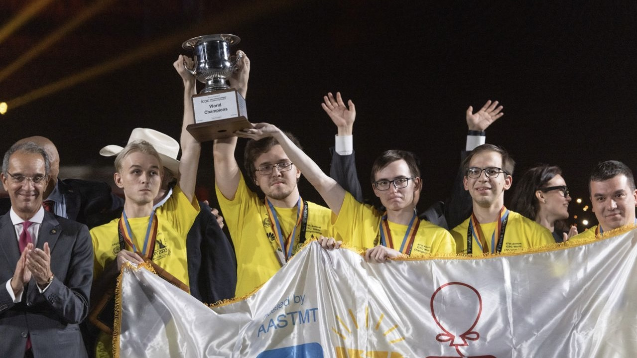 Студенты факультета ВШЭ и «Яндекса» выиграли международную олимпиаду по программированию