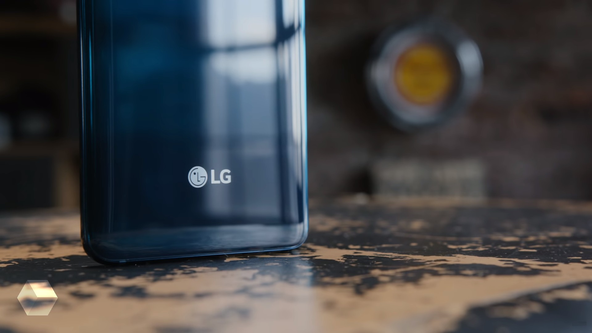 LG запатентовала смартфон с камерой из 16 объективов