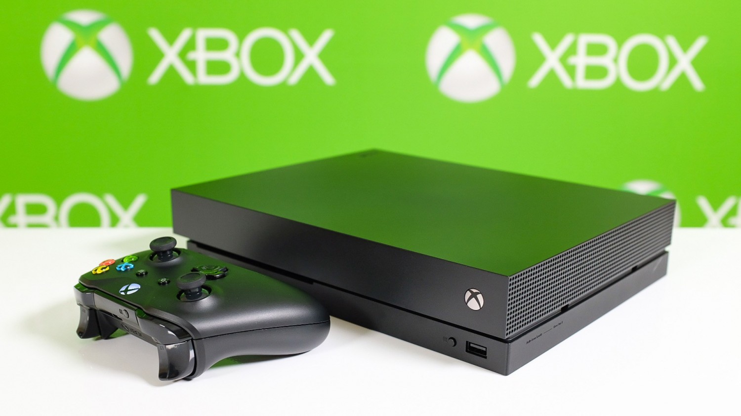 В магазинах «Билайн» стартовали продажи консолей Xbox One