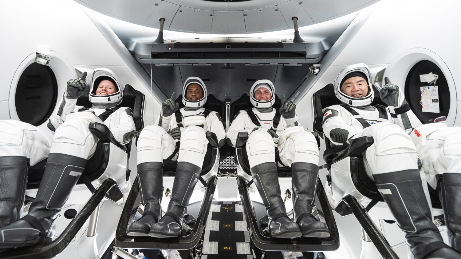 NASA назначило пилотируемый запуск SpaceX к МКС на октябрь