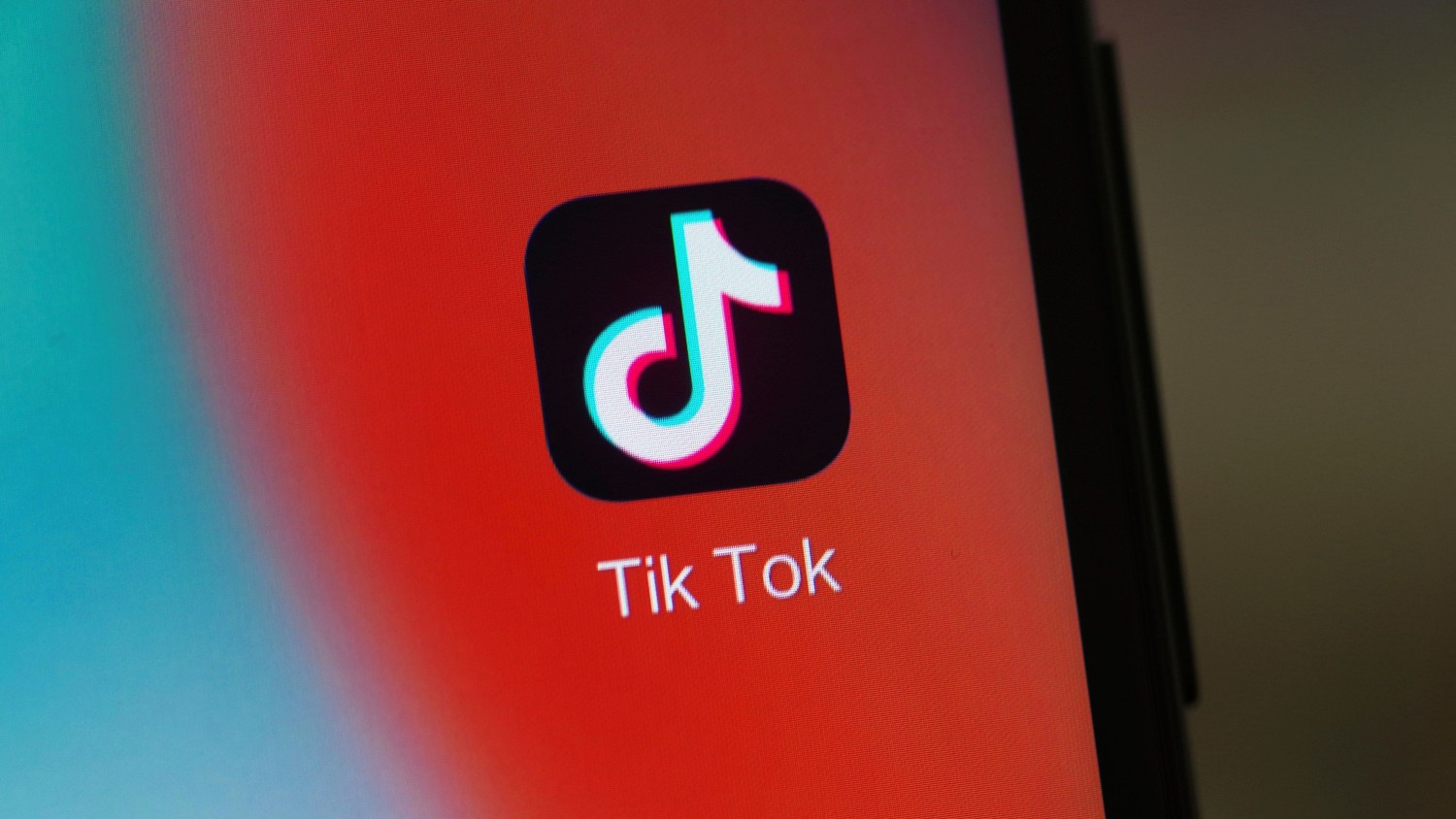 «Это замаскированный под соцсеть сервис для сбора данных»: программист исследовал код TikTok