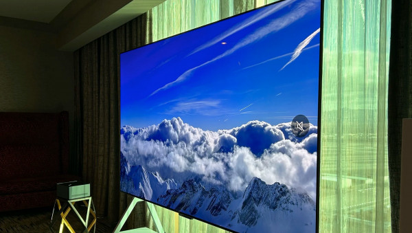 CES 2023: LG показала телевизор OLED M3, на который можно без проводов передавать видео 4K 120 Гц