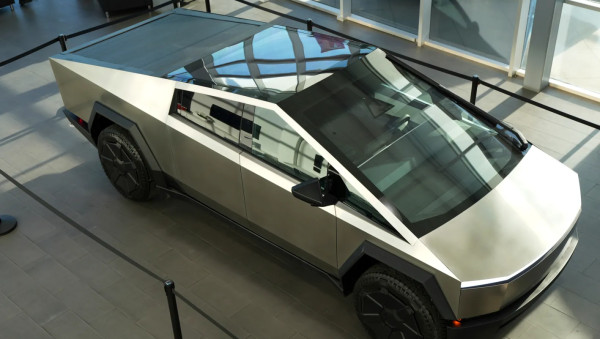 Стали известны цены Tesla Cybertruck для покупателей из России