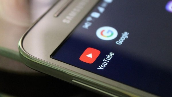 Исследование: алгоритмы YouTube предлагают пользователям нежелательный контент
