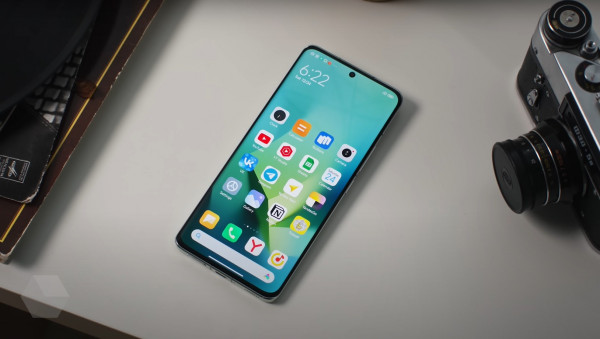 В сети появился рендер Xiaomi 14 Pro с узкими симметричными рамками
