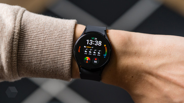 Обновление One UI 5 Watch позволило собирать приложения в папки