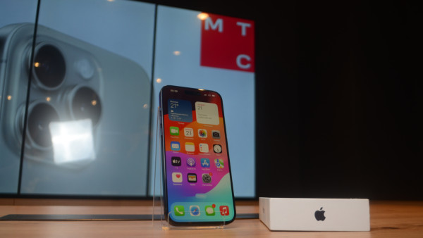 Сотовые операторы начали выдавать предзаказы на iPhone 15