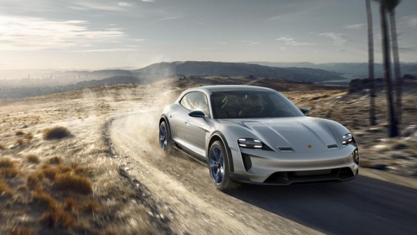 Porsche представила внедорожную версию электрокара Mission E