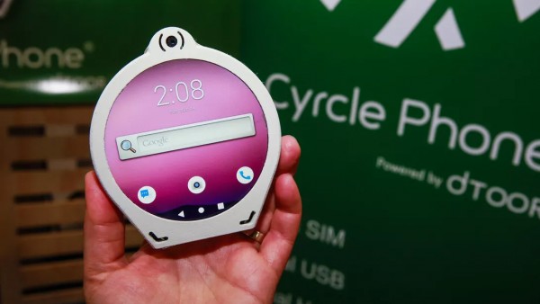 Cyrcle Phone: смартфон с круглым дисплеем и двумя аудиоджеками