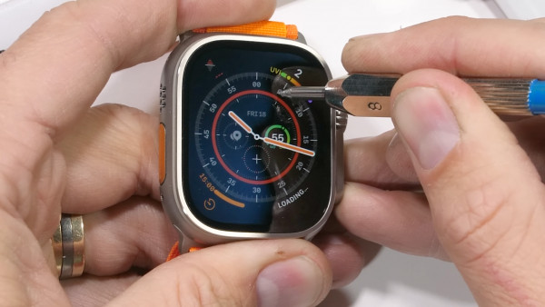 Сапфировое стекло Apple Watch Ultra царапается легче, чем у Galaxy Watch 5