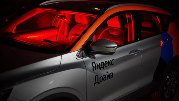 В московском парке «Яндекс Драйва» появились 200 кроссоверов Geely Coolray
