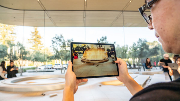 В сети появились фотографии деталей гарнитуры смешанной реальности Apple