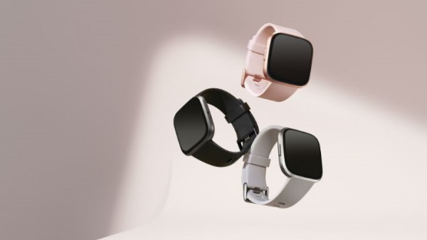Fitbit представила умные часы Versa 2 с сервисом индивидуальных тренировок Premium
