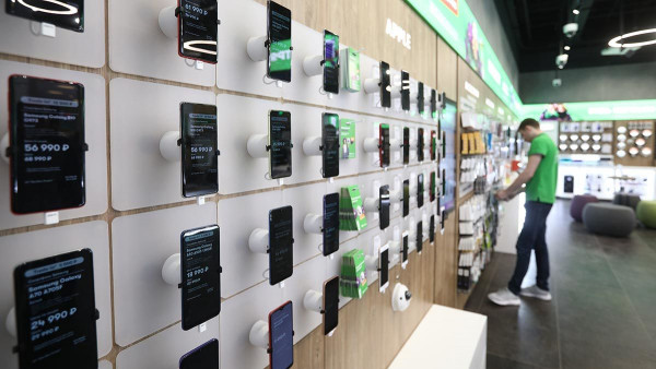 «МегаФон» вслед за «Связным» запускает продажу подержанных смартфонов