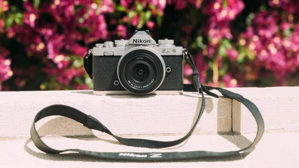 Nikon объявила о старте продаж в России камеры Nikon Z fc