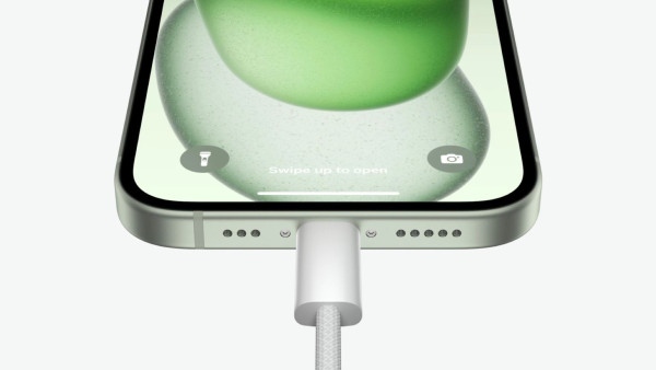 USB-C в iPhone 15 может заряжать Apple Watch и AirPods