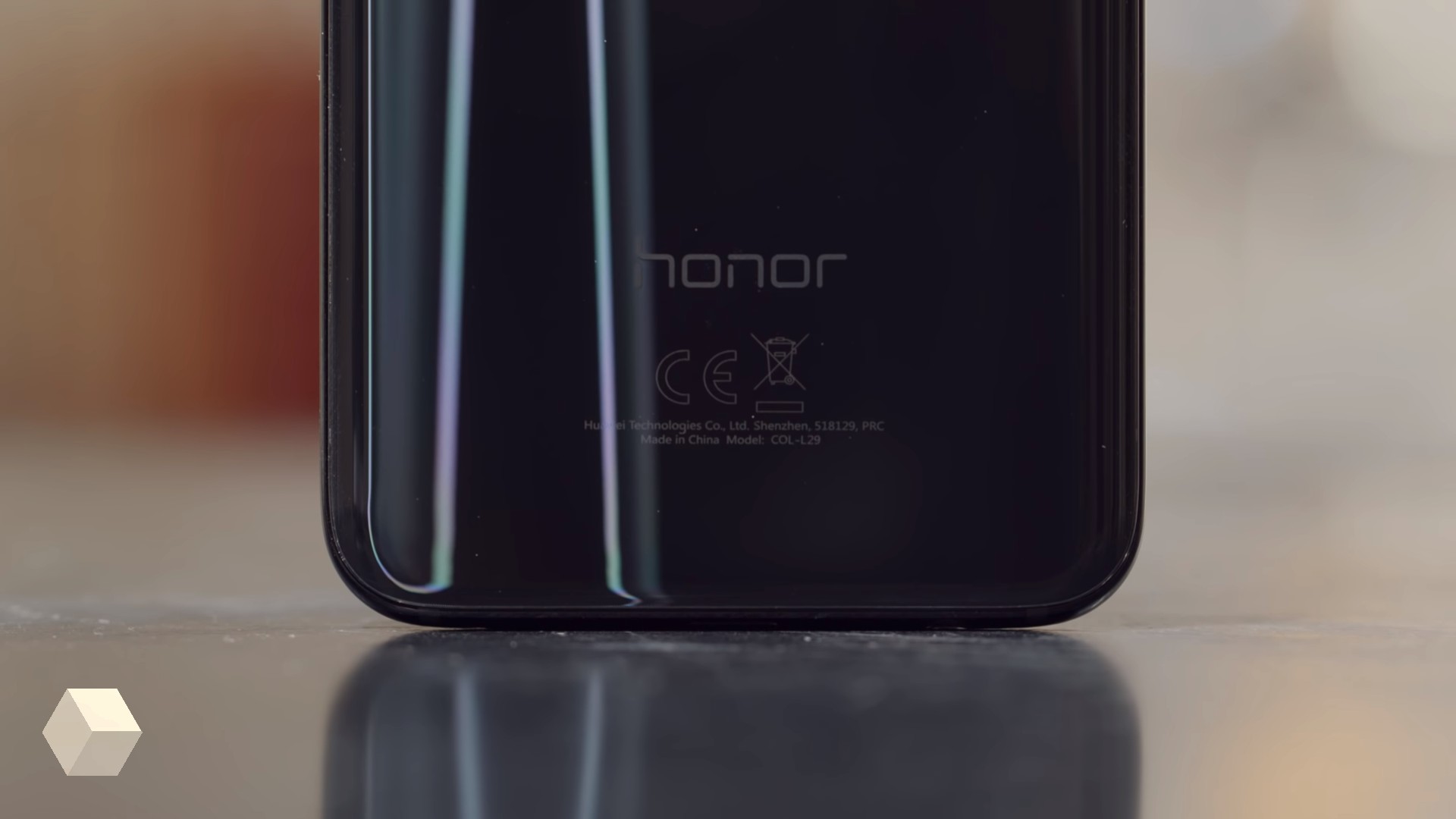 Honor назначил анонс смартфона с «дыркой» для селфи-камеры