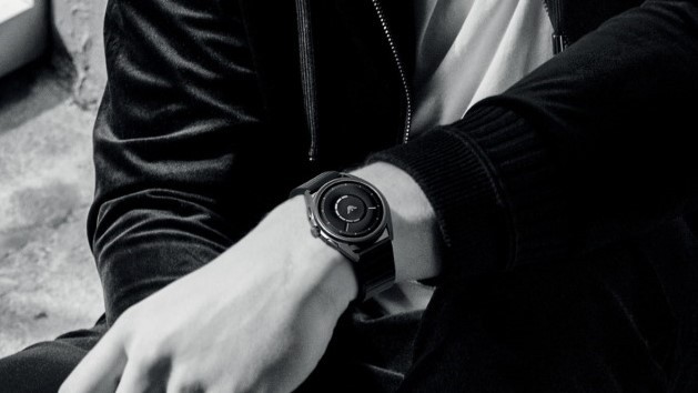 Armani представила смарт-часы на Wear OS