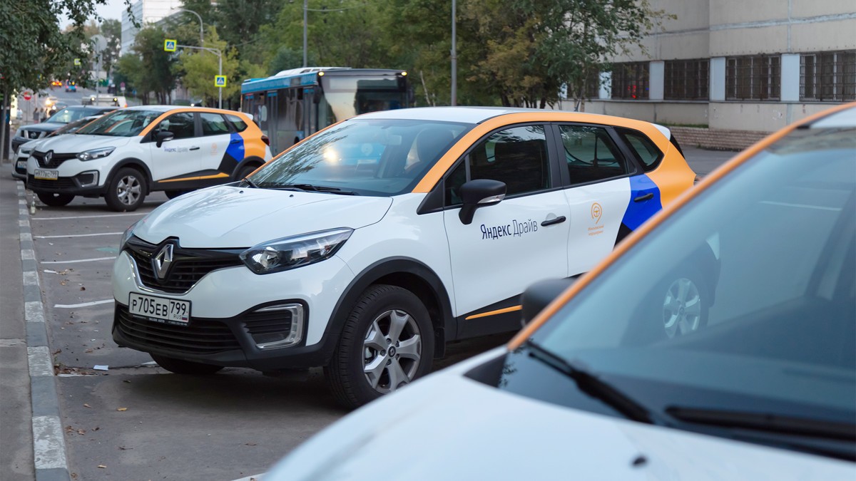 В «Яндекс.Драйве» появился «Свой тариф» — там заранее видна стоимость аренды машины