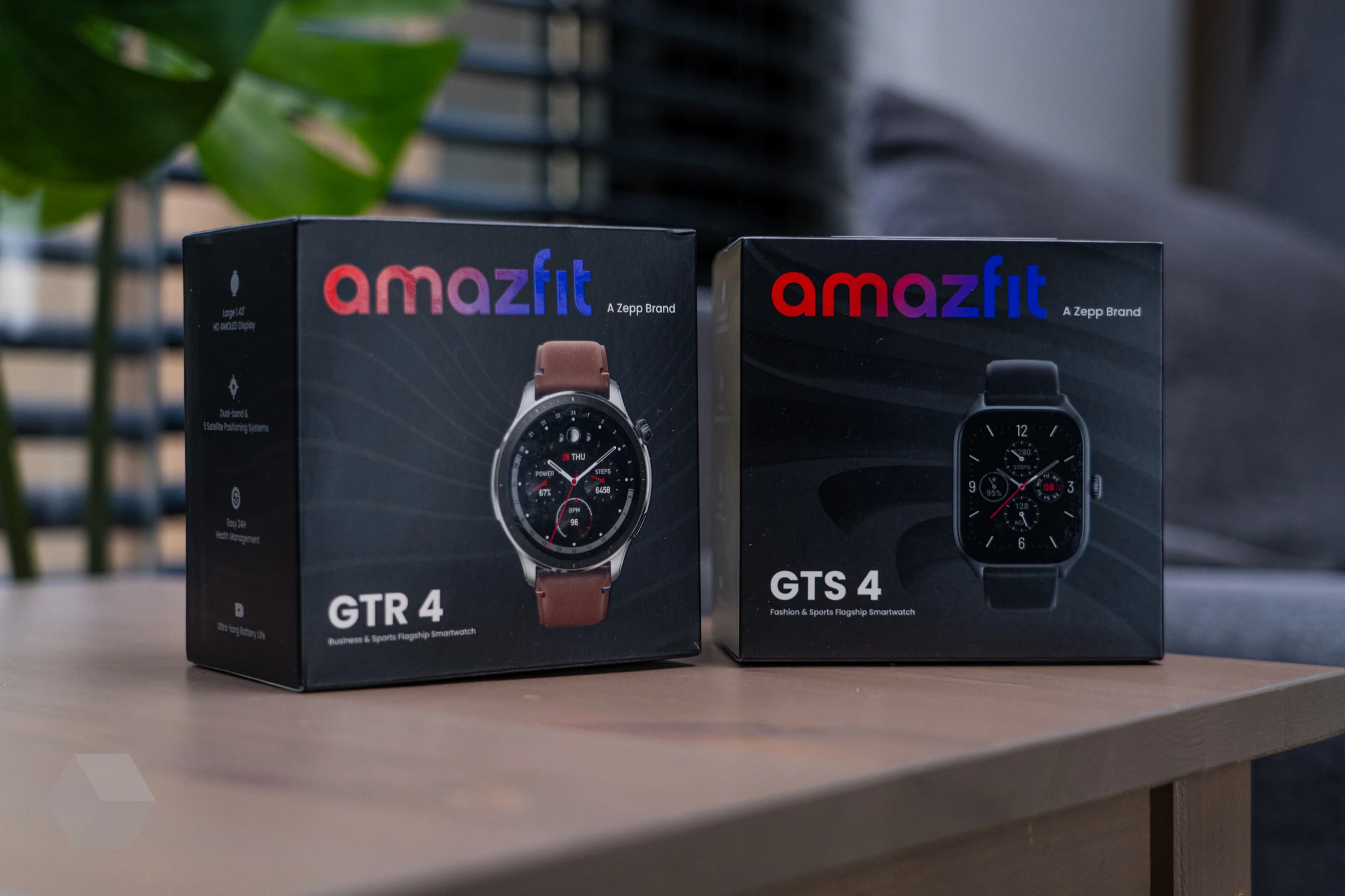 Циферблат для amazfit gtr 4. Amazfit GTR 4 коробка. Amazfit GTR 4. Смарт часы амазфит GTS 4. Часы амазфит GTR 4 мини.