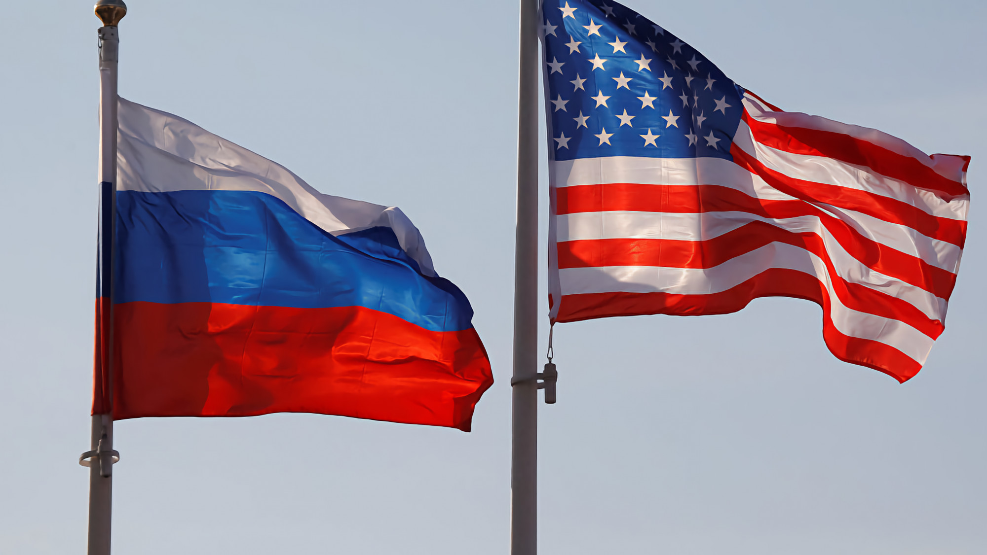 Россия американские про. Россия и США. Россия против США. Флаг России. Флаг США И России вместе.