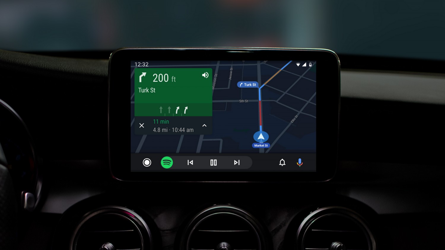 Google обновила дизайн автосистемы Android Auto
