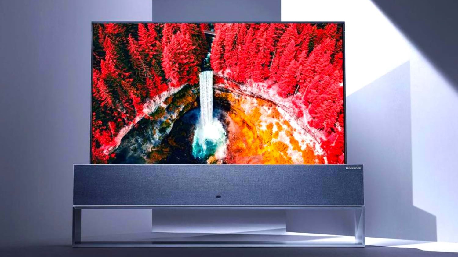 Рулонный телевизор LG поступит в продажу уже в этом году