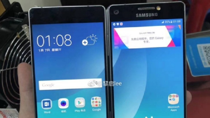 Фото отменённого смартфона Samsung с двумя экранами
